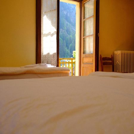 Hotel Villa Tedaldi Гресоне Сен Жан Екстериор снимка