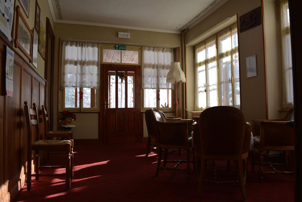 Hotel Villa Tedaldi Гресоне Сен Жан Екстериор снимка