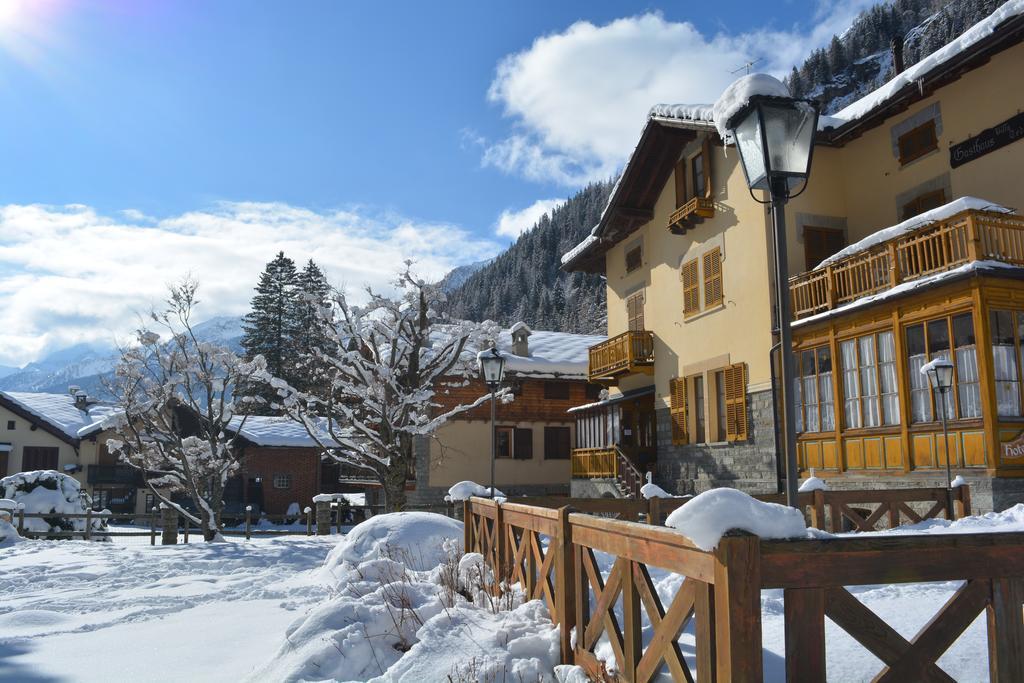 Hotel Villa Tedaldi Гресоне Сен Жан Екстериор снимка